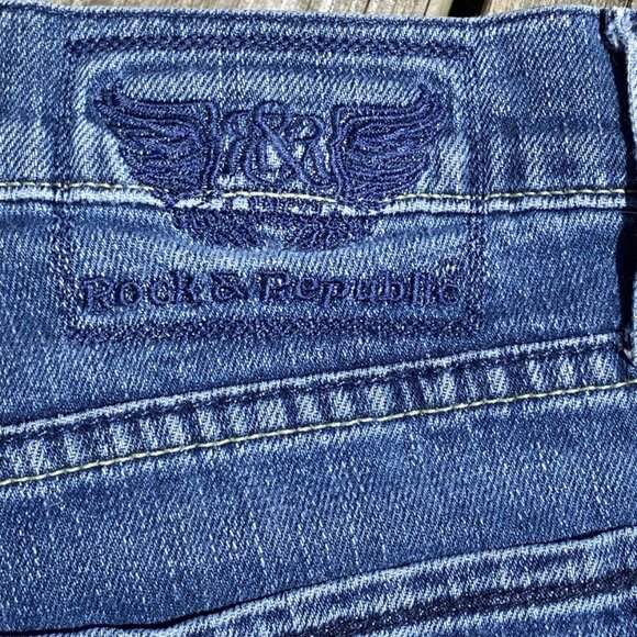 Vintage Rock & Republic Y2K Jean Size 30 Flared Low Rise Embroidered Button Fly - Picture 10 of 14